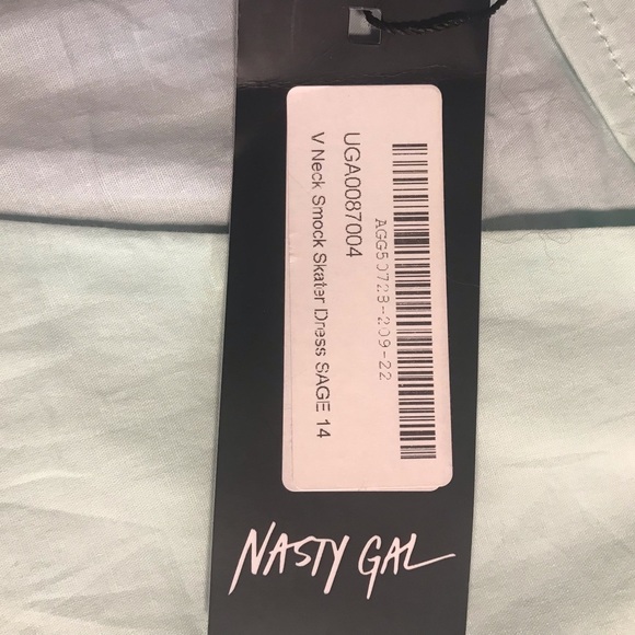 NWT - V-Neck Smock Skater Dress - Green - Size 10 - Picture 7 of 7